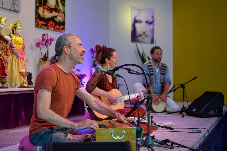 Mantra-Konzert mit Shamana OM – Yoga Vidya Allgäu