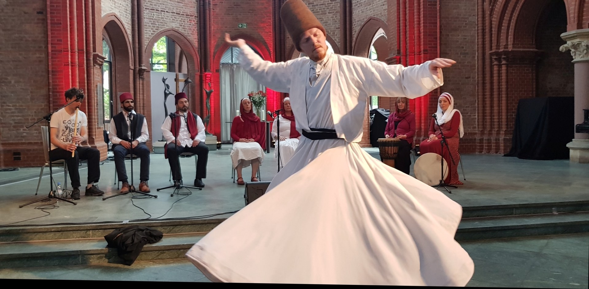 Mystische Dimensionen – Die Schatzkammer der Liebe: Sufi-Poesie, Gesang und Derwisch-Tanz im Humboldt Forum