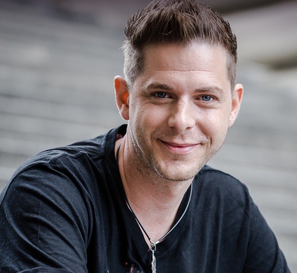 „Spirituell. Echt. Humorvoll“ – Vortrag mit Pascal Voggenhuber in Marchtrenk
